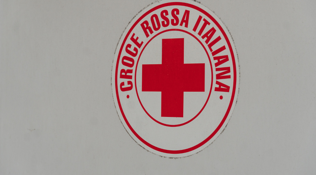 Enalcaccia interviene nella lotta contro il coronavirus covid-19 enalcaccia: simbolo croce rossa italiana