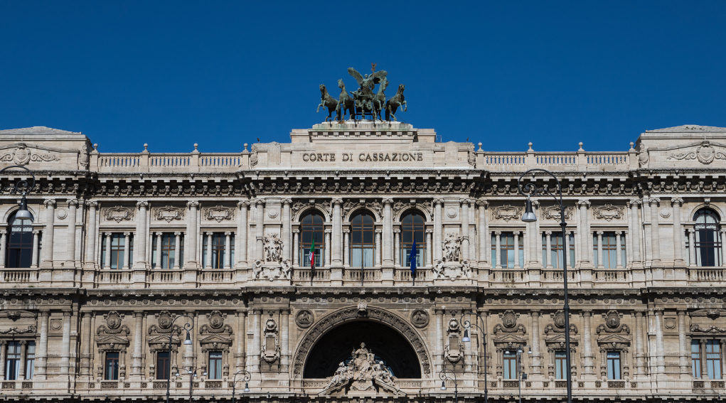 Quando si verifica l’uccellagione La Cassazione ribadisce i criteri uccellagione: facciata della corte di cassazione roma