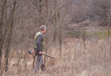 Ritiro sì o ritiro no per rinnovare il porto d’armi non ancora scaduto? Risponde il Viminale rinnovare il porto d'armi non ancora scaduto: cacciatore nel bosco