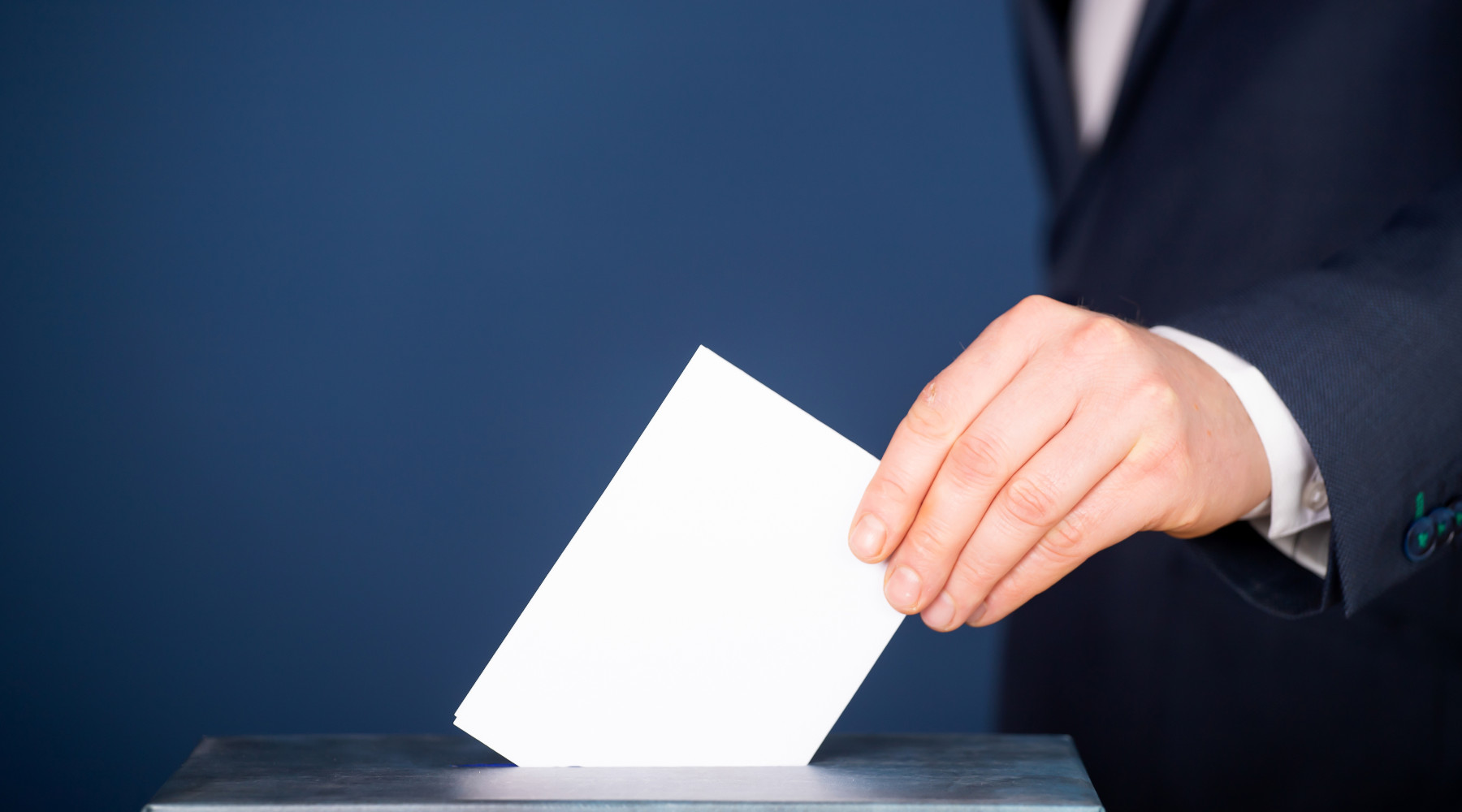 Referendum sulla caccia, Pietro Fiocchi presenta esposto Referendum sulla caccia: scheda inserita nell'urna elettorale