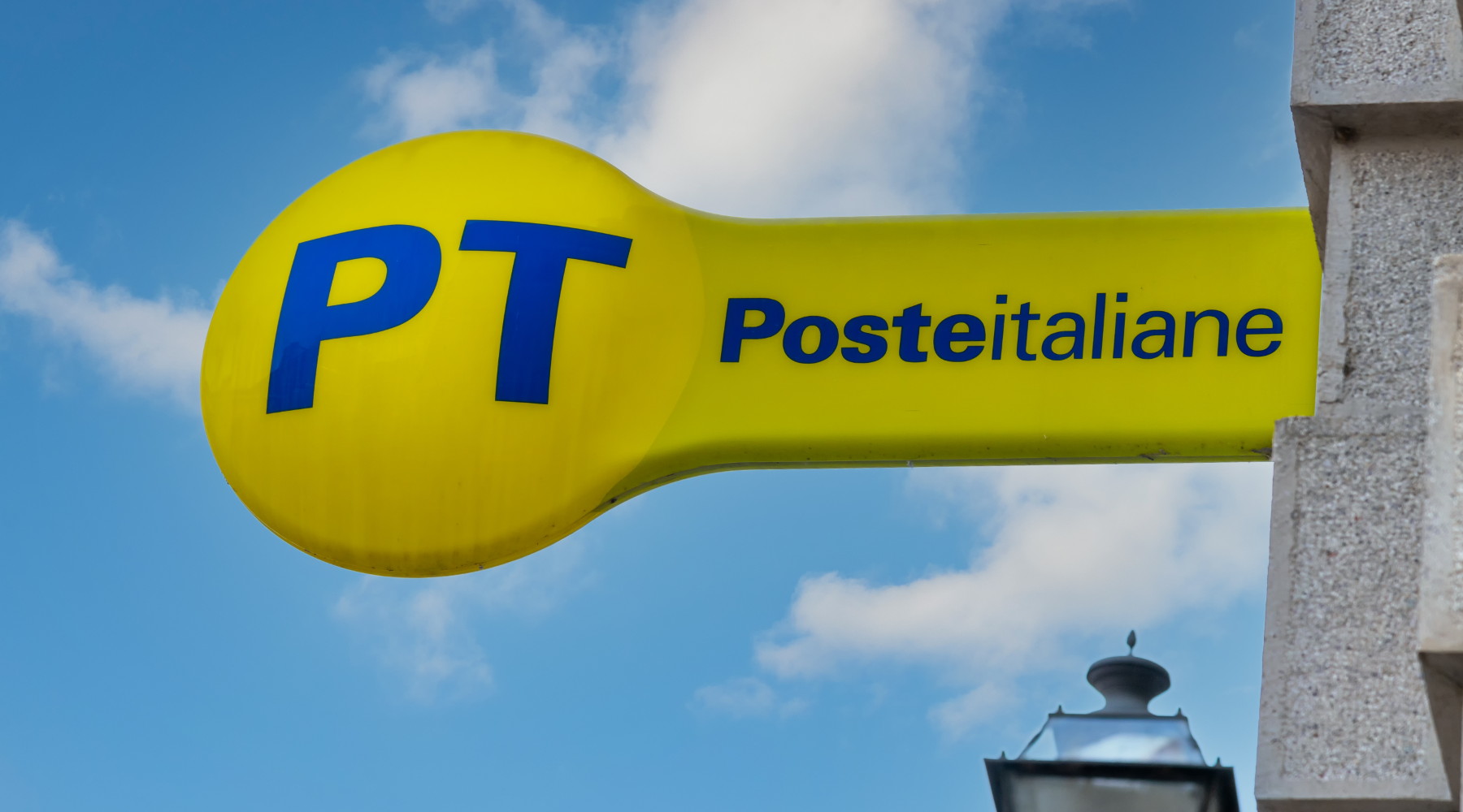 Tasse regionali sulla caccia, le modalità di pagamento in Campania Tasse regionali sulla caccia: insegna di Poste italiane