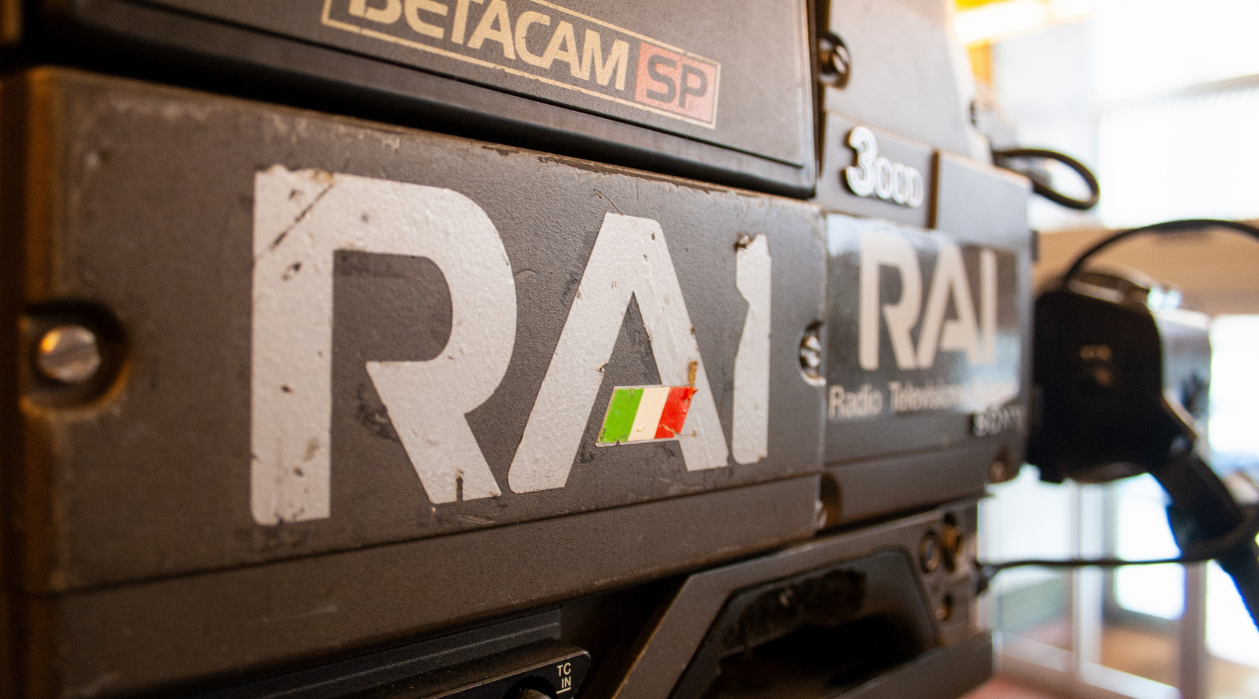 Programmi tv anticaccia, interrogazione al governo Programmi tv anticaccia, interrogazione al governo: telecamera Rai