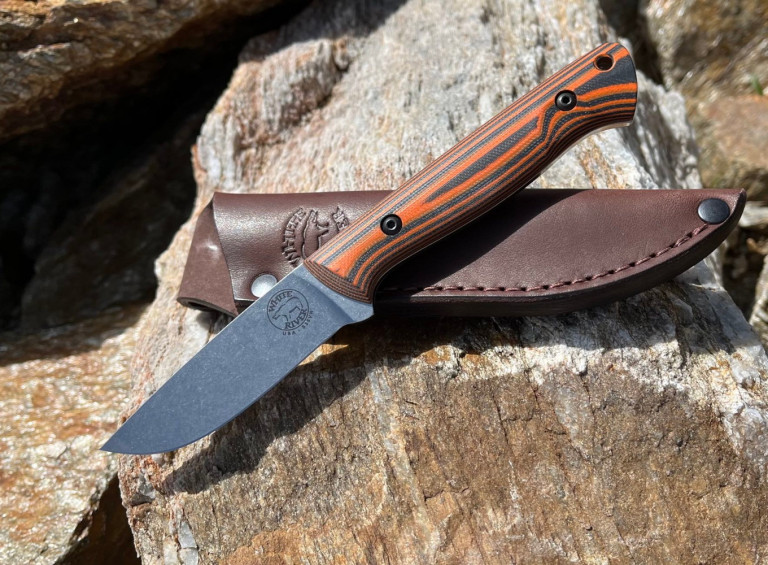 White River Utility Hunter, coltello a lama fissa americano