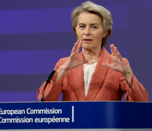Commissione europea classifica lupo come specie (soltanto) protetta Commissione europea classifica lupo come specie (soltanto) protetta: Ursula von der Leyen, presidente della Commissione europea