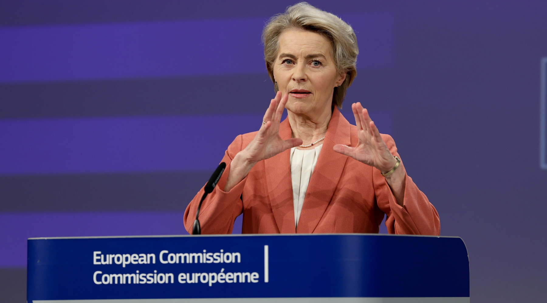 Commissione europea classifica lupo come specie (soltanto) protetta Commissione europea classifica lupo come specie (soltanto) protetta: Ursula von der Leyen, presidente della Commissione europea