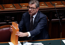 Abolito il divieto di lucro per le aziende faunistico-venatorie Abolito il divieto di lucro per le aziende faunistico-venatorie - Giancarlo Giorgetti, ministro dell'Economia